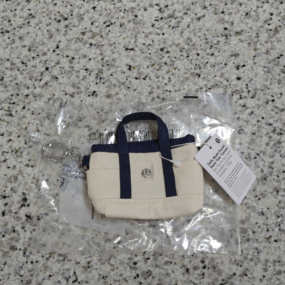Lululemon Daily Multi-Pocket Nano Canvas Tote Bag (Natural/True Navy)
